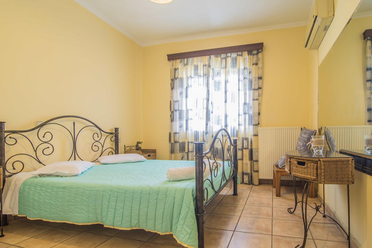 Tonia Apartments Zakynthos Town Exterior photo