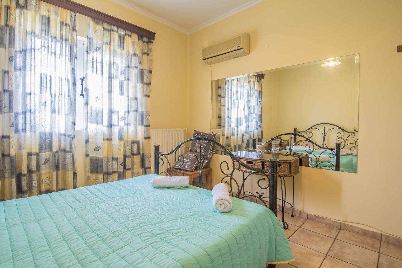 Tonia Apartments Zakynthos Town Exterior photo